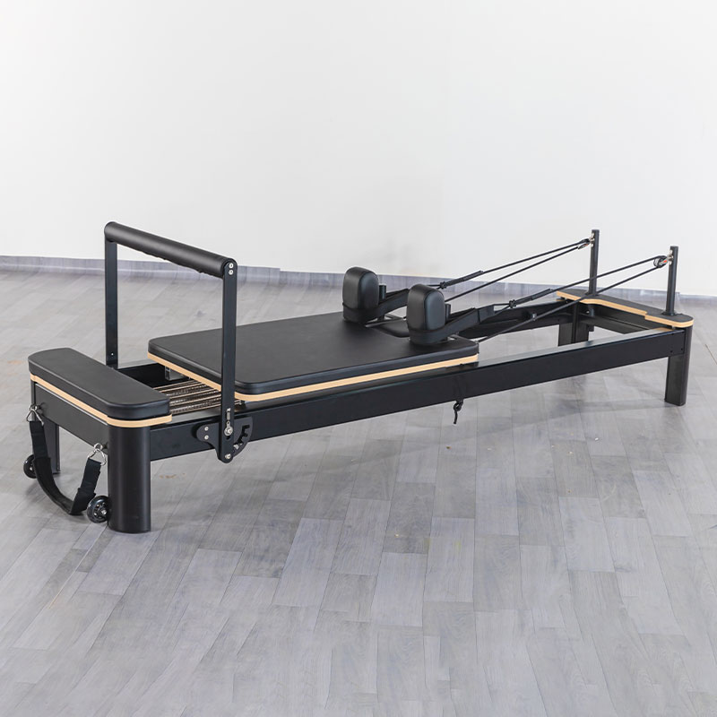 Máquina de Pilates Reformer em - Pilates Yoga Certification avaliação e preço